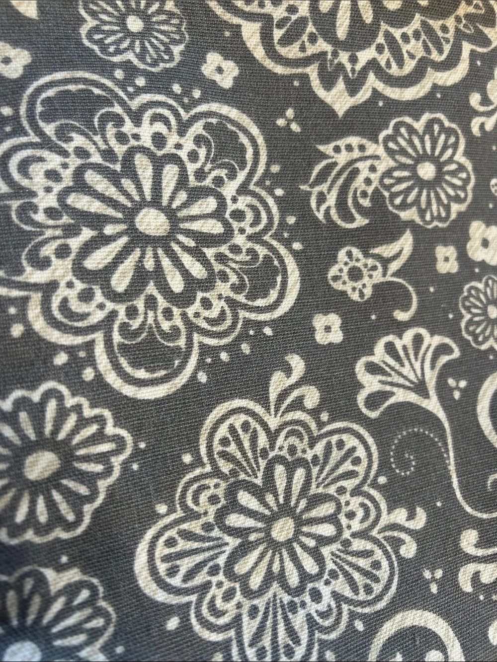 Thirty-One Woodblock Zip Pouch